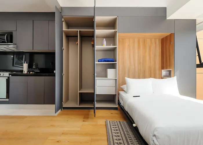 Apartment Icon Roma By Wynwood House